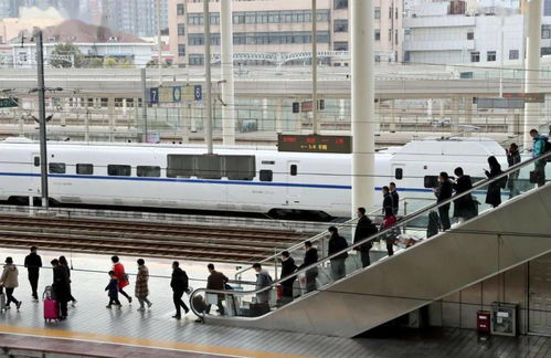 黃欽檢查春運 疫情防控 節日市場保供穩價 安全生產,慰問一線干部職工