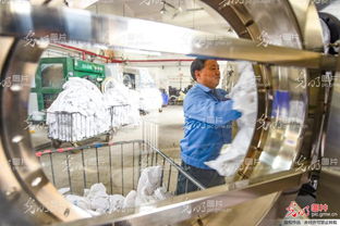 江西南昌 洗衣廠里生產忙